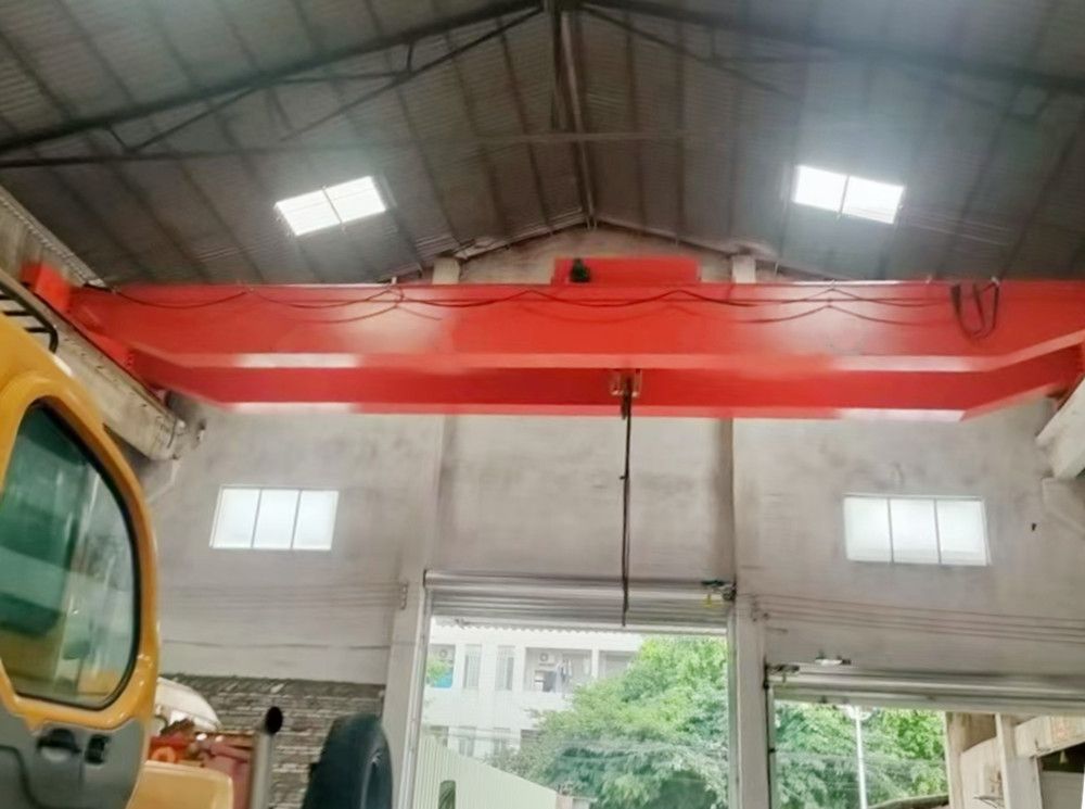 電動(dòng)葫蘆雙梁起重機(jī).jpg
