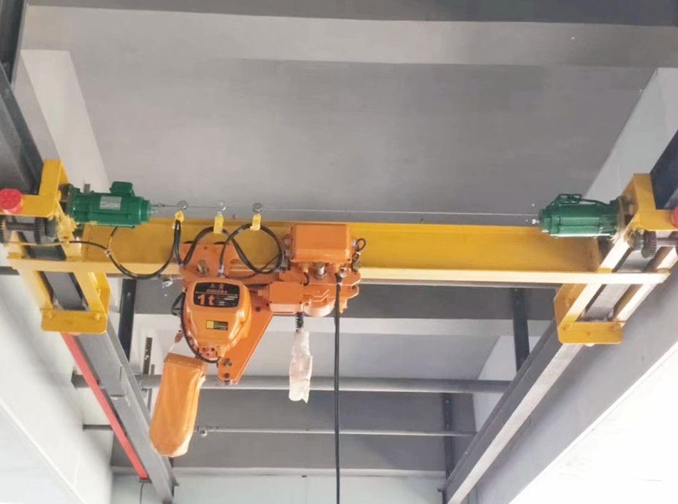 青島起重機(jī)械，LX1-10t新型電動(dòng)單梁懸掛起重機(jī)
