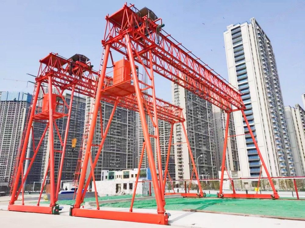 提梁機、路橋門機、MG型桁架雙梁門式起重機生產制造、租賃服務
