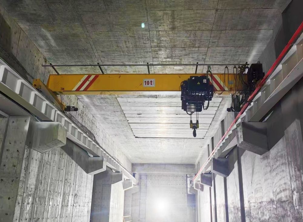 歐式新型電動單梁起重機(jī)、新中式起重機(jī)廠家品牌、產(chǎn)地貨源
