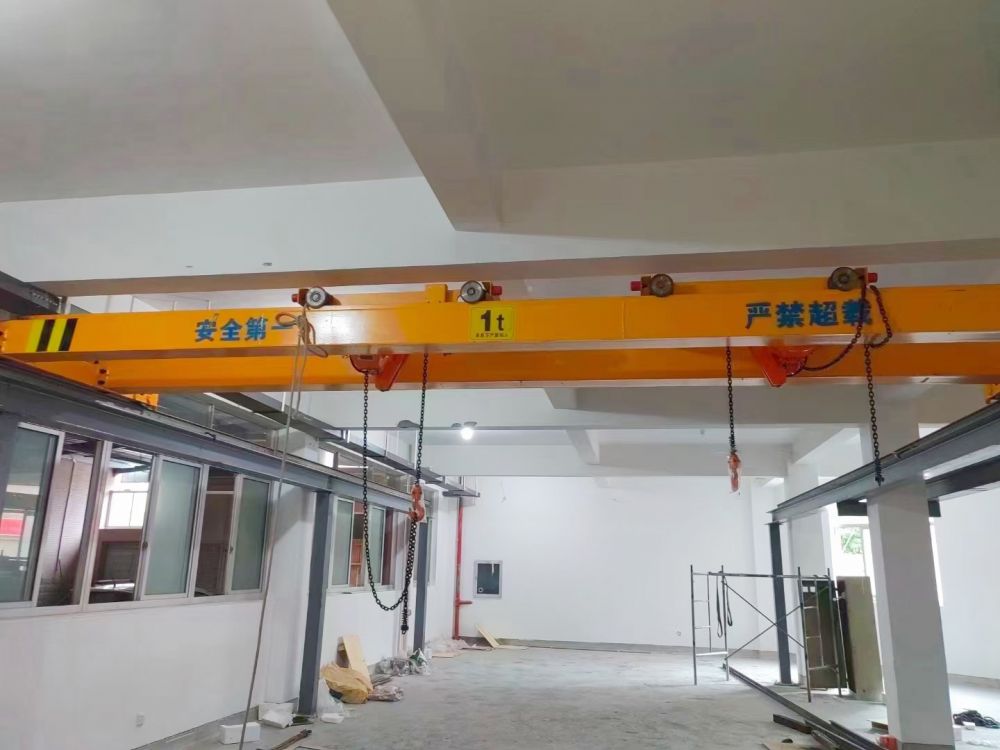 起重機(jī)廠家報(bào)價(jià)、LHE型電動(dòng)葫蘆雙梁橋式起重機(jī)制造安裝維修