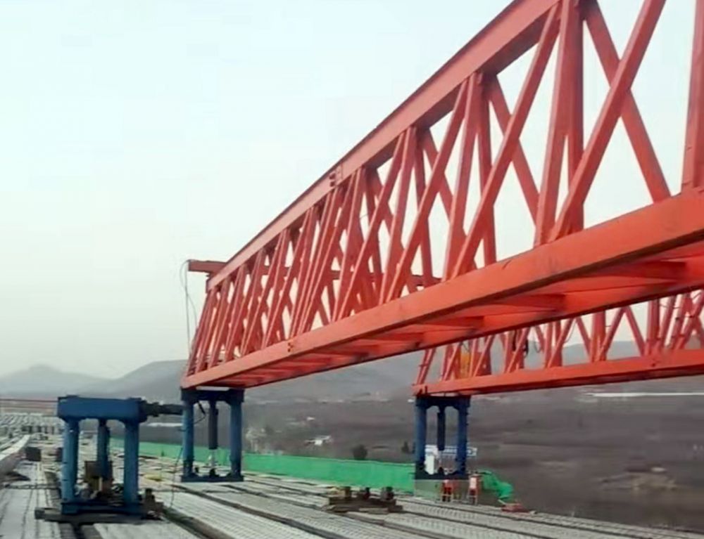 架橋機 (1).jpg