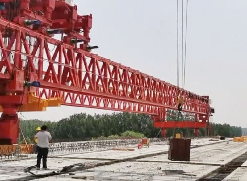 廣西河池架橋機(jī)廠家設(shè)計(jì)制造、架橋機(jī)安裝拆卸搬遷維修、租賃回收