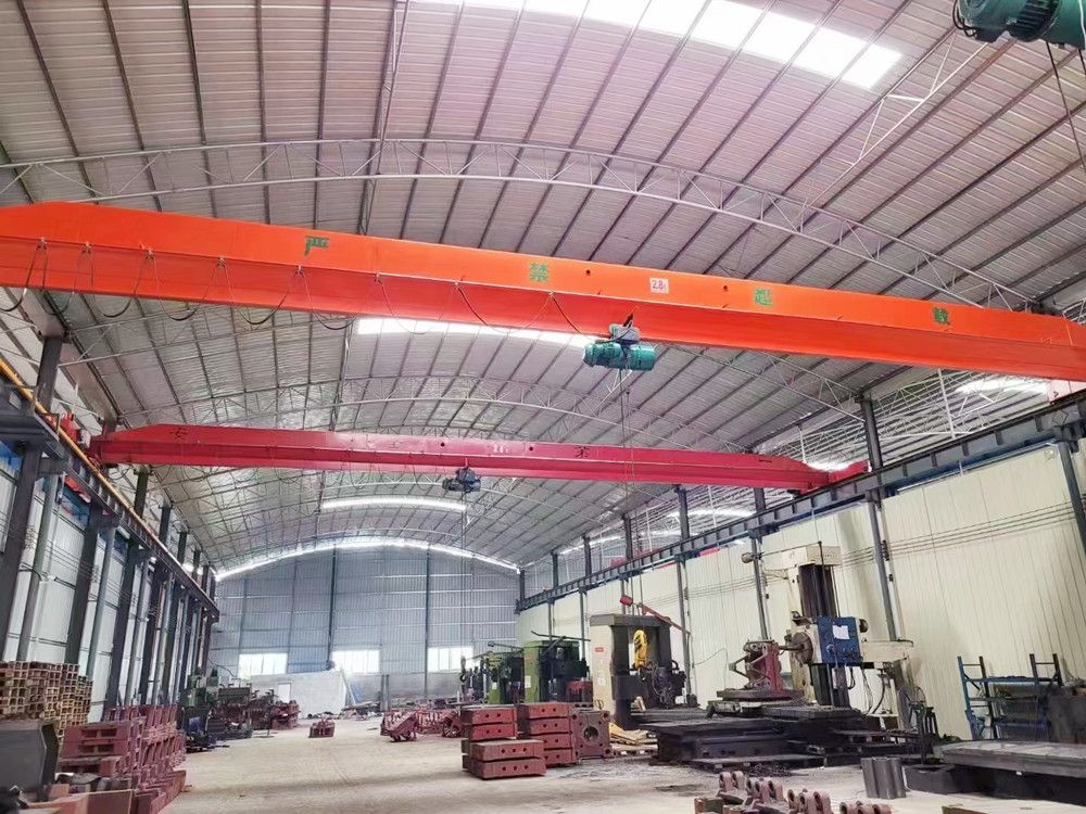 衡陽(yáng)電動(dòng)橋式單梁起重機(jī)、吊機(jī)、天車(chē)、行吊廠家銷售