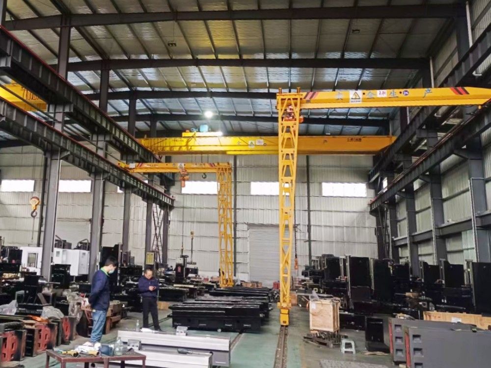MH型單梁門式起重機、BMH型半腿門式起重機、龍門吊制造安裝維修