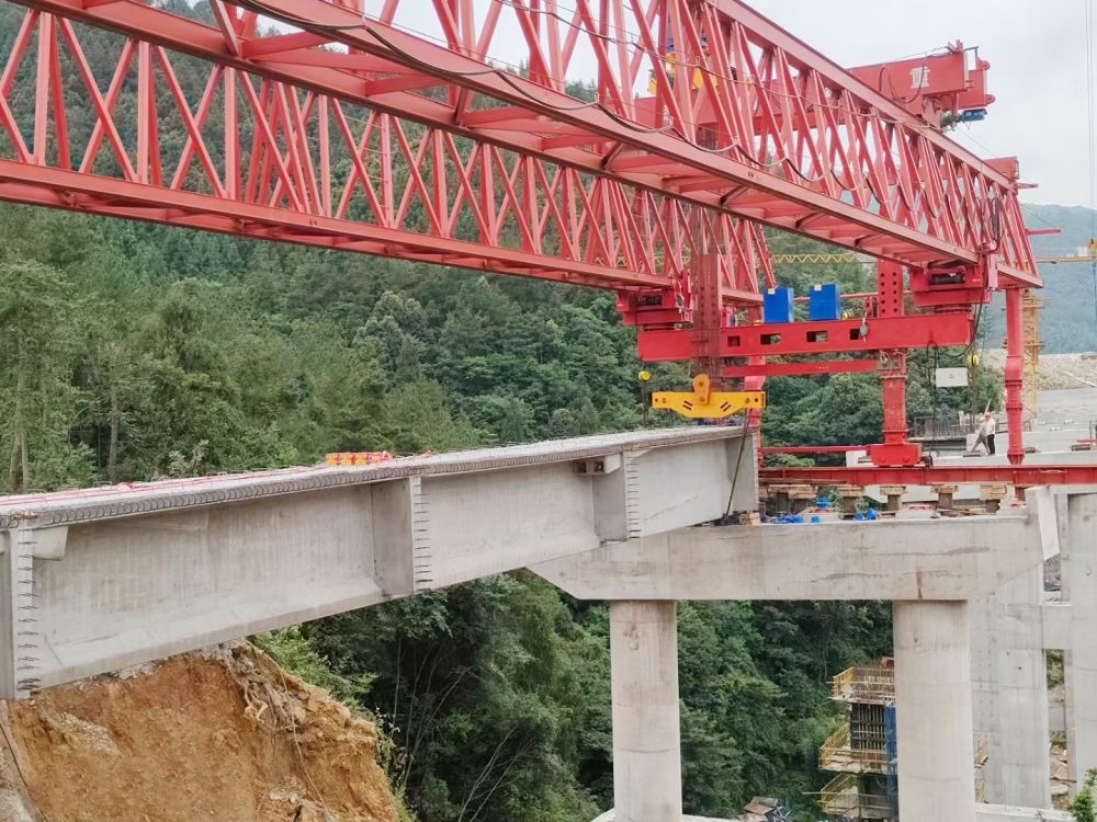 四川架橋機(jī)、提梁機(jī)、路橋門機(jī)、工程起重機(jī)廠家銷售