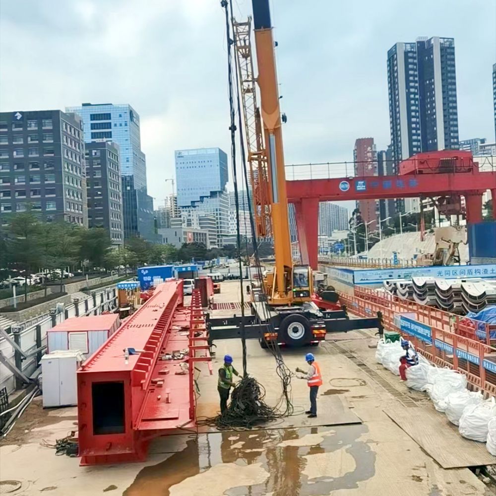 龍門吊租賃出租、提梁機、門式起重機安裝移裝搬遷、大修改造維修維保