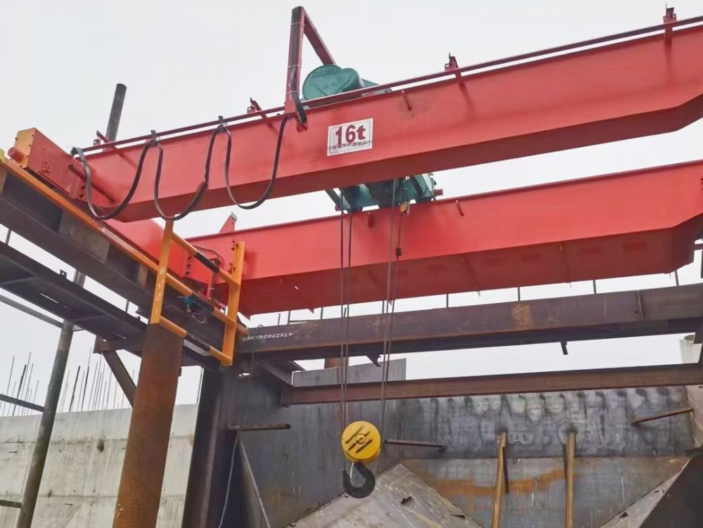 鎮(zhèn)江起重機(jī)、LH型電動(dòng)葫蘆橋式起重機(jī)、天車、吊機(jī)