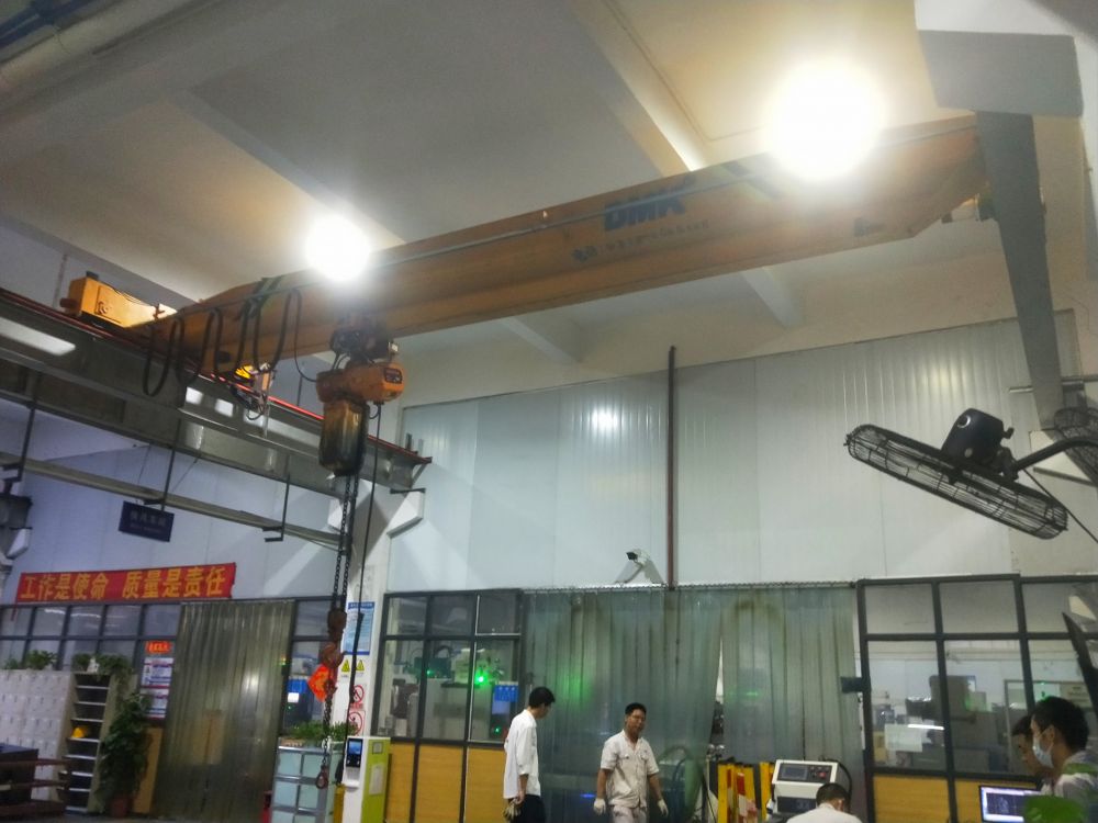 LDA型電動(dòng)單梁起重機(jī)、單梁起重機(jī)產(chǎn)品優(yōu)點(diǎn)、價(jià)格