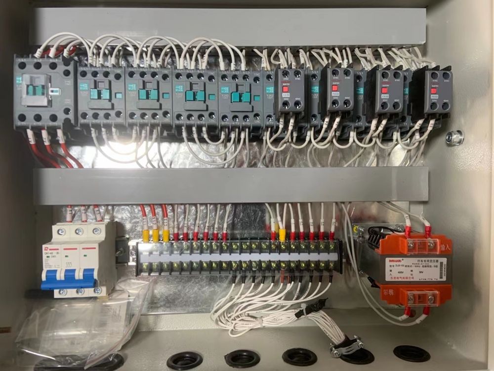 起重機(jī)電氣箱、起重機(jī)控制電器箱/電器柜、變頻起重電氣