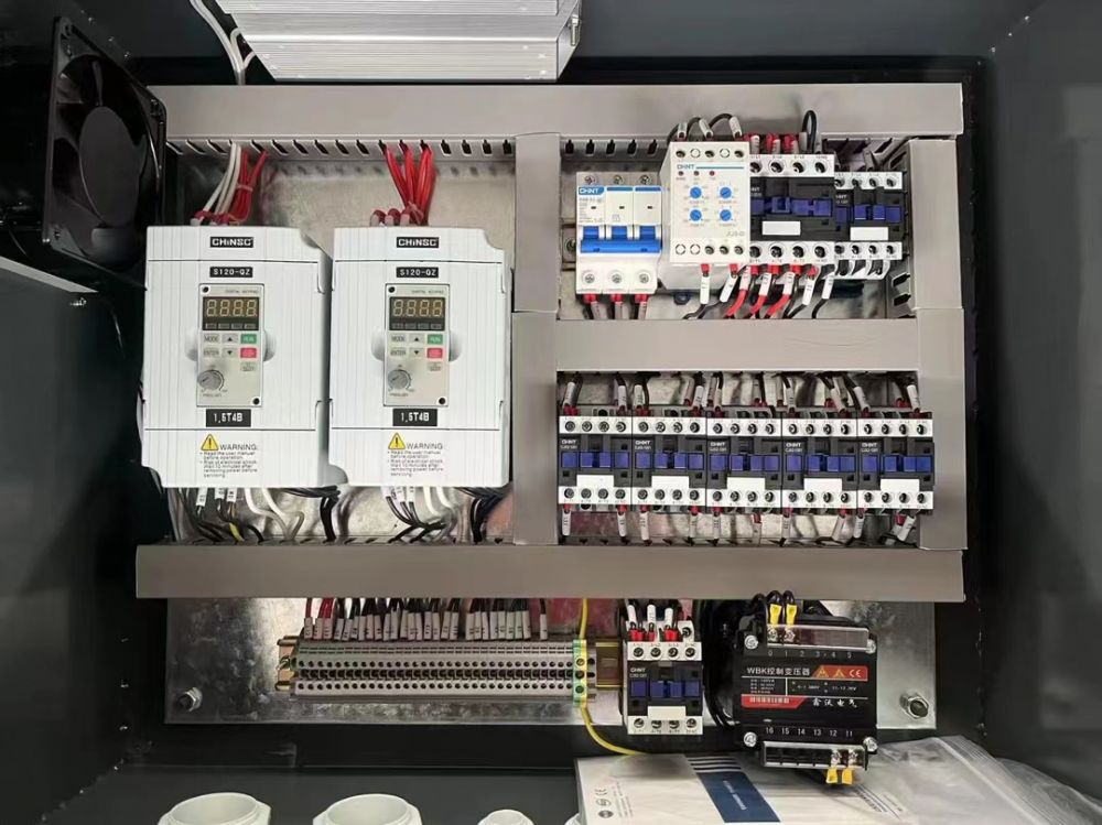 起重機(jī)電器控制箱柜廠家定制、高低壓/變頻器設(shè)計定制、安裝改造維修