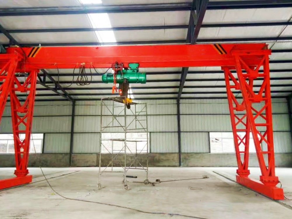 新鄉(xiāng)龍門吊廠家、MH型電動(dòng)單梁門式起重機(jī)