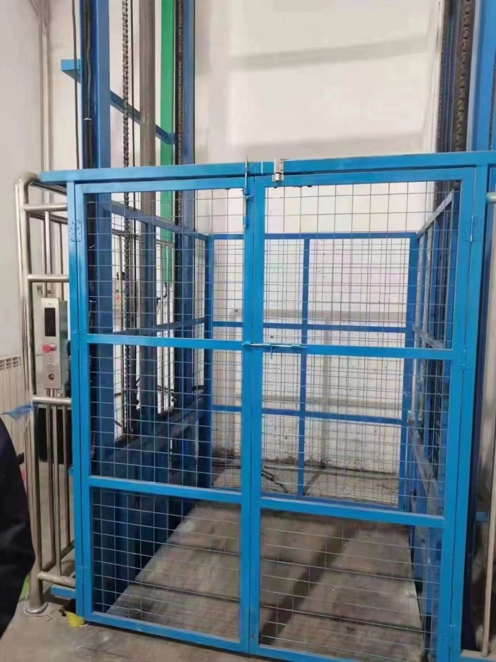 北京貨物升降機、載貨提升機、升降貨梯廠家、型號、價格及安裝維修