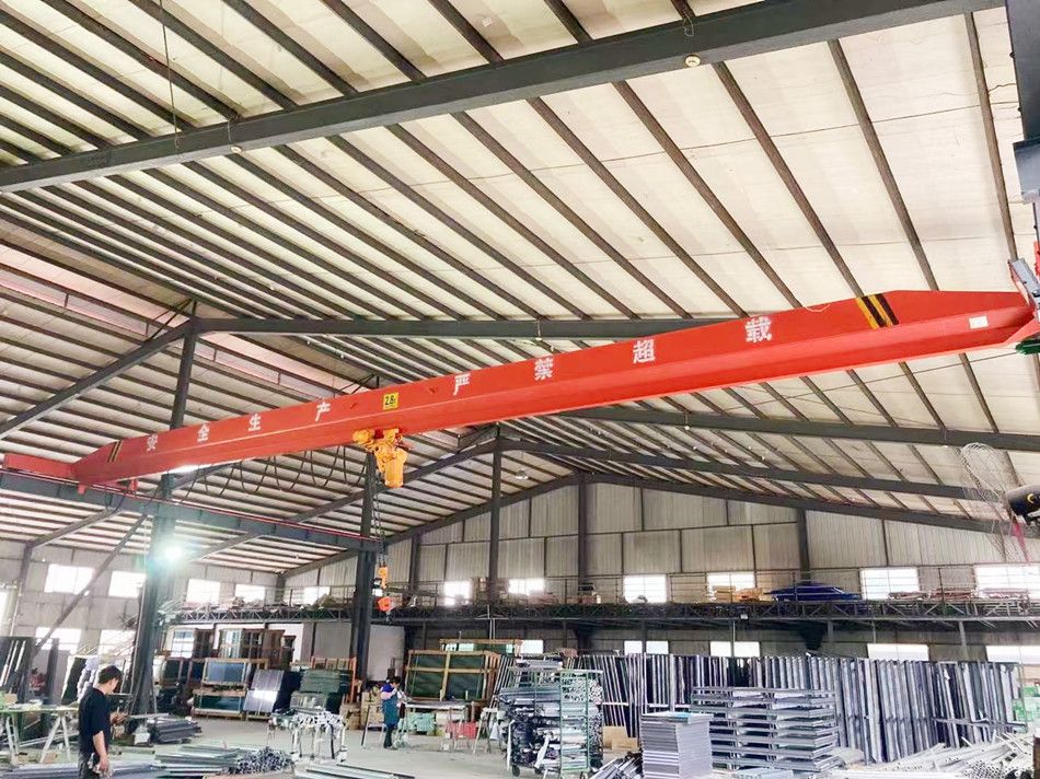 南陽起重機械設備，LDA型電動單梁起重機生產(chǎn)廠家、安裝維修